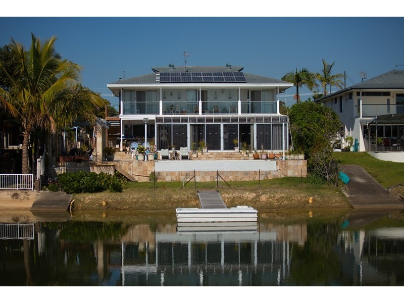 6 Rosemont Avenue, Broadbeach Waters QLD 4218