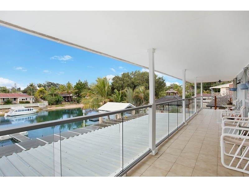 6 Rosemont Avenue, Broadbeach Waters QLD 4218