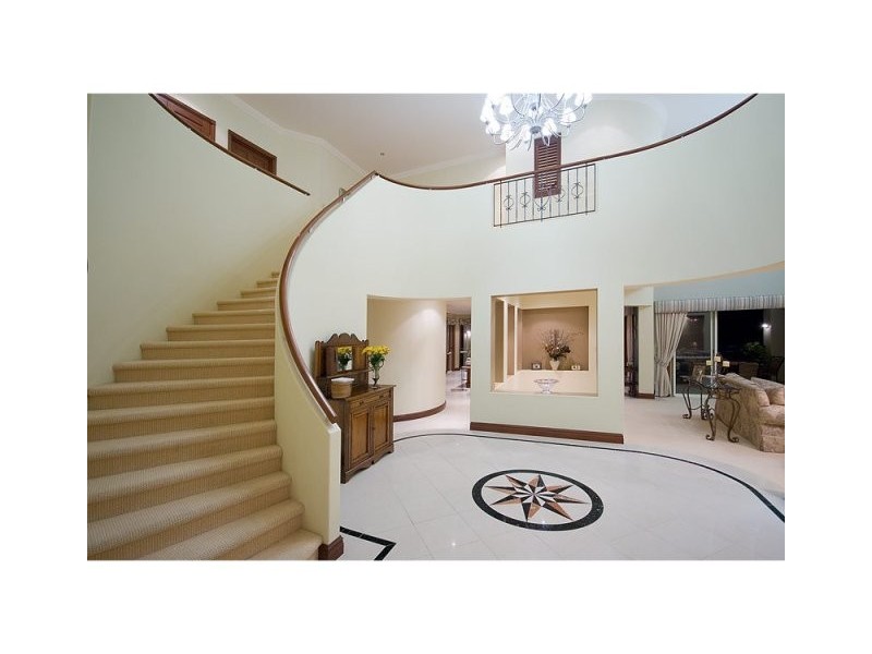 Clear Island Waters QLD 4226