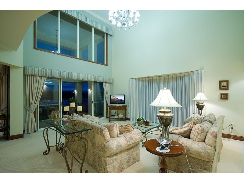 Clear Island Waters QLD 4226