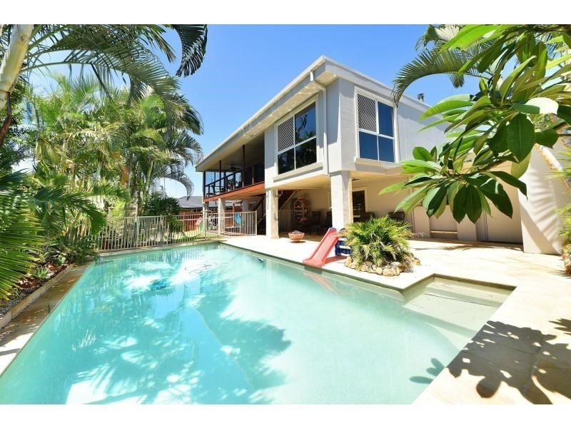 3 Joy Avenue, Burleigh Waters QLD 4220