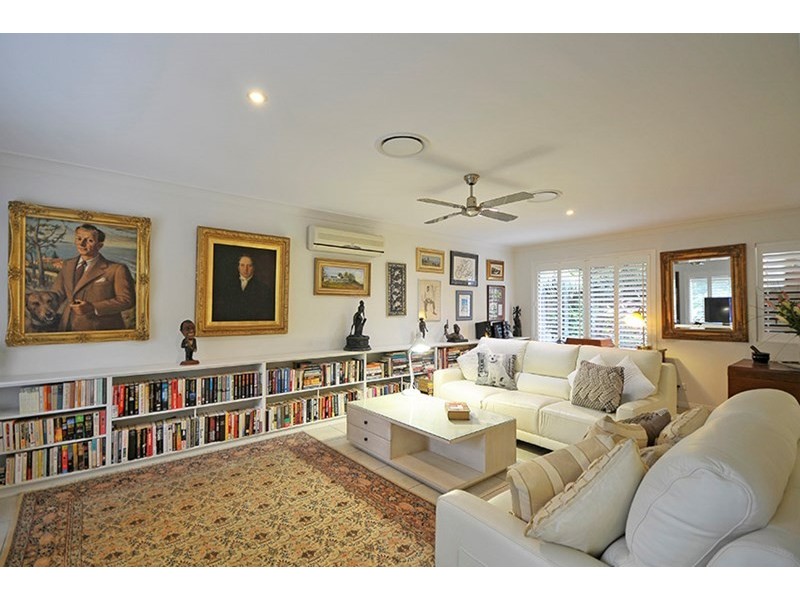 16 Corvus Way, Robina QLD 4226