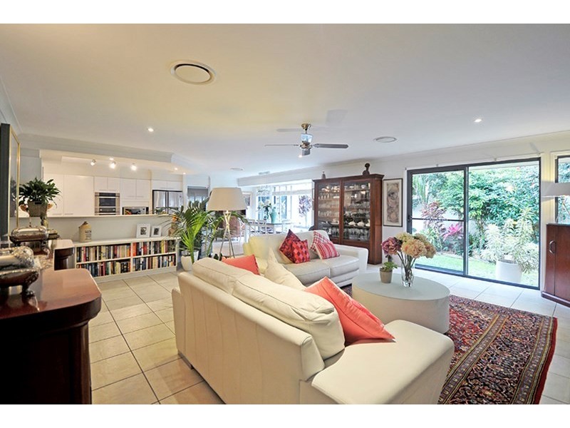 16 Corvus Way, Robina QLD 4226