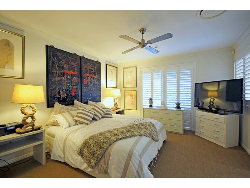 16 Corvus Way, Robina QLD 4226