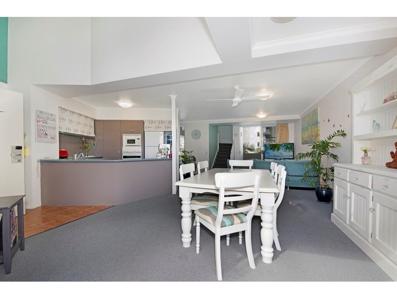 119/10 Alexandra Avenue, Mermaid Beach QLD 4218