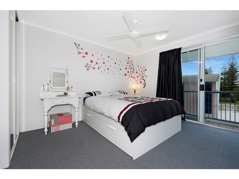 119/10 Alexandra Avenue, Mermaid Beach QLD 4218