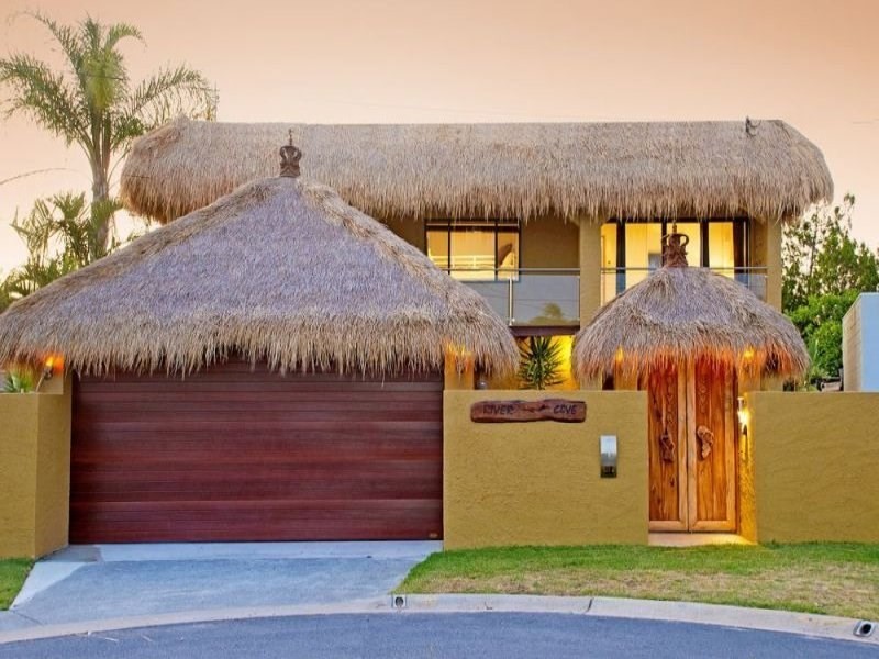 17 Monterey Court, Broadbeach Waters QLD 4218