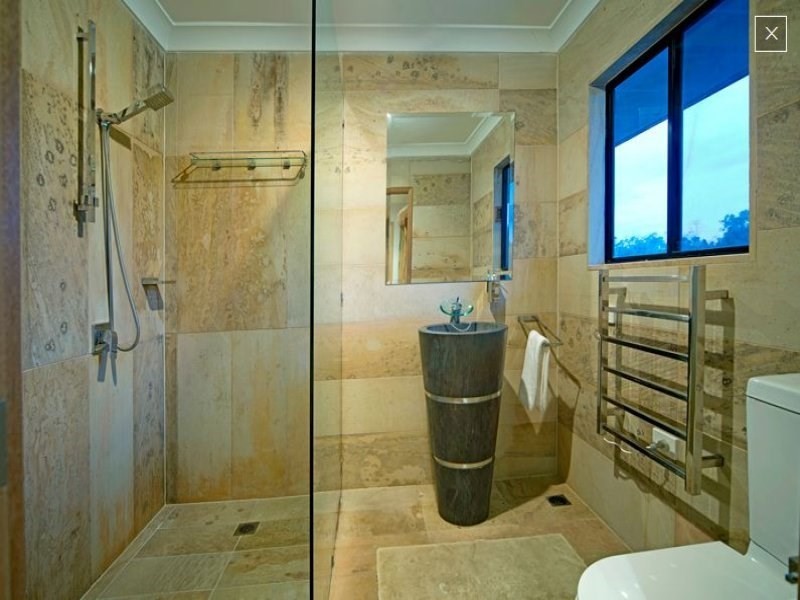 17 Monterey Court, Broadbeach Waters QLD 4218