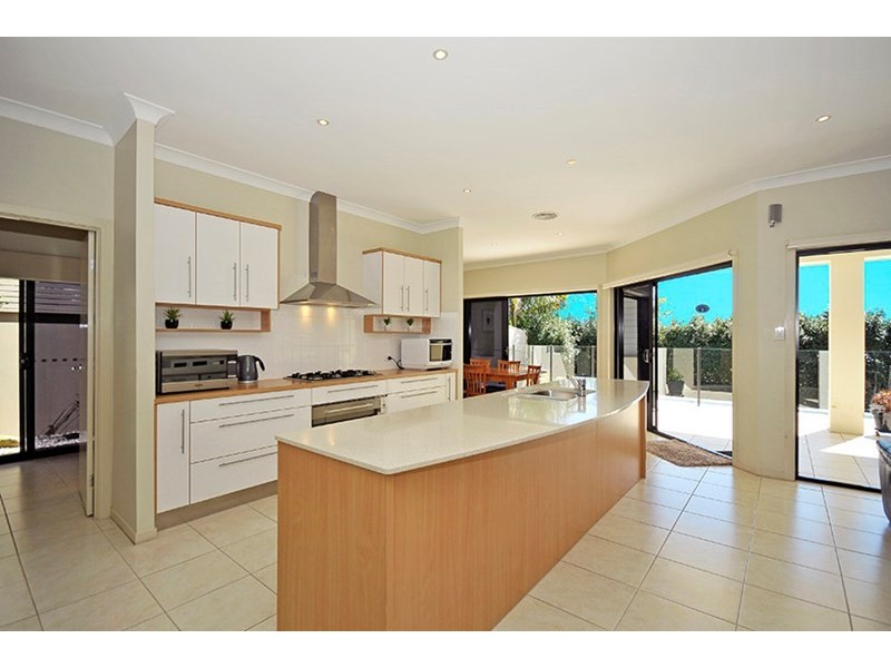 39 Great Southern Drive, Robina QLD 4226