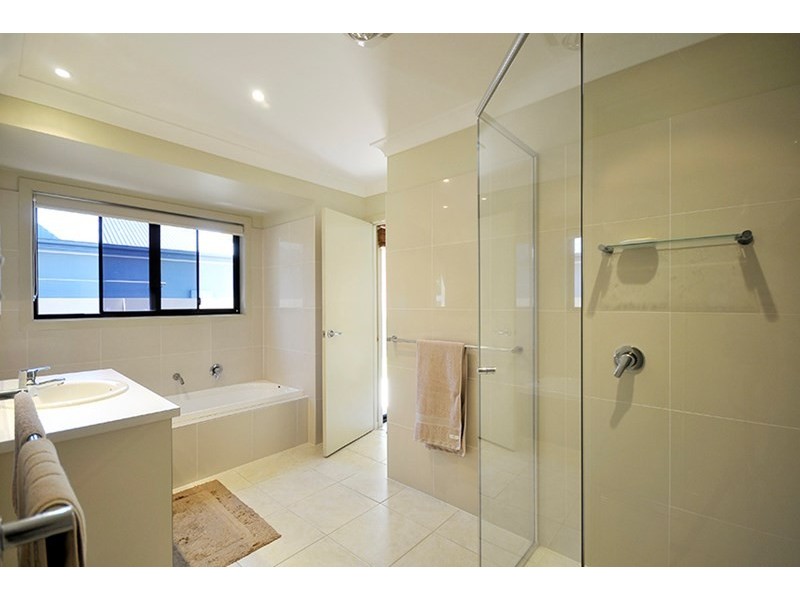 39 Great Southern Drive, Robina QLD 4226