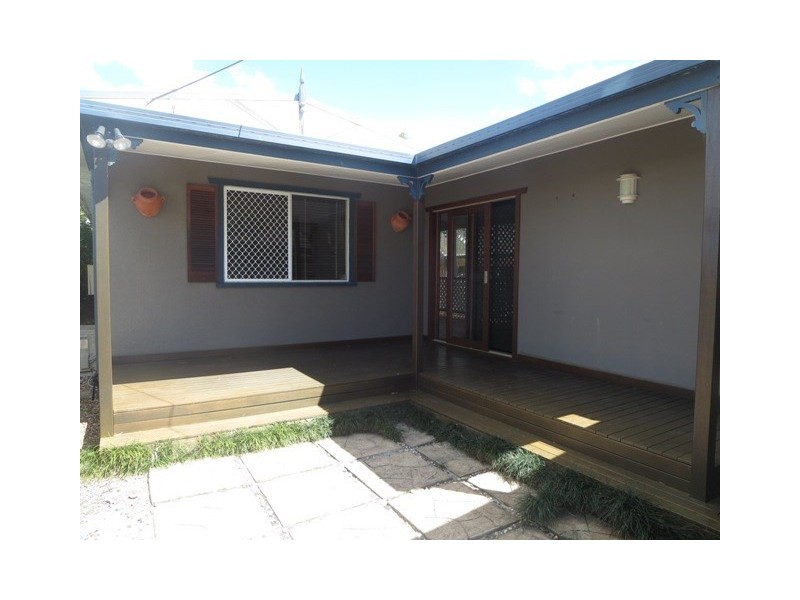 80 Albion Avenue, Miami QLD 4220