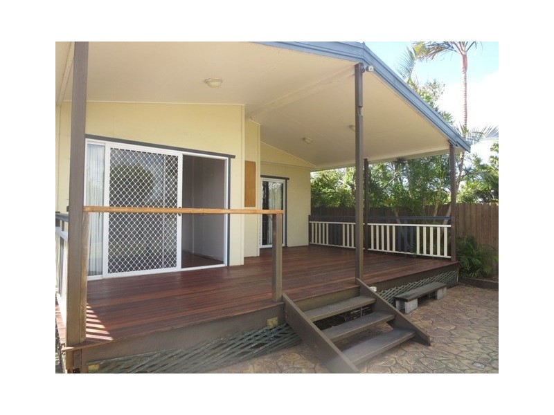 80 Albion Avenue, Miami QLD 4220