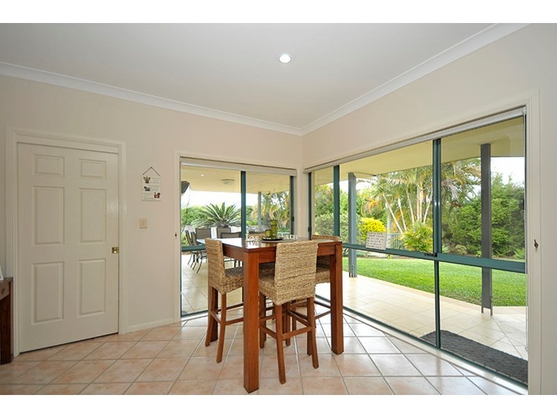 16 Suncrest Court, Parkwood QLD 4214