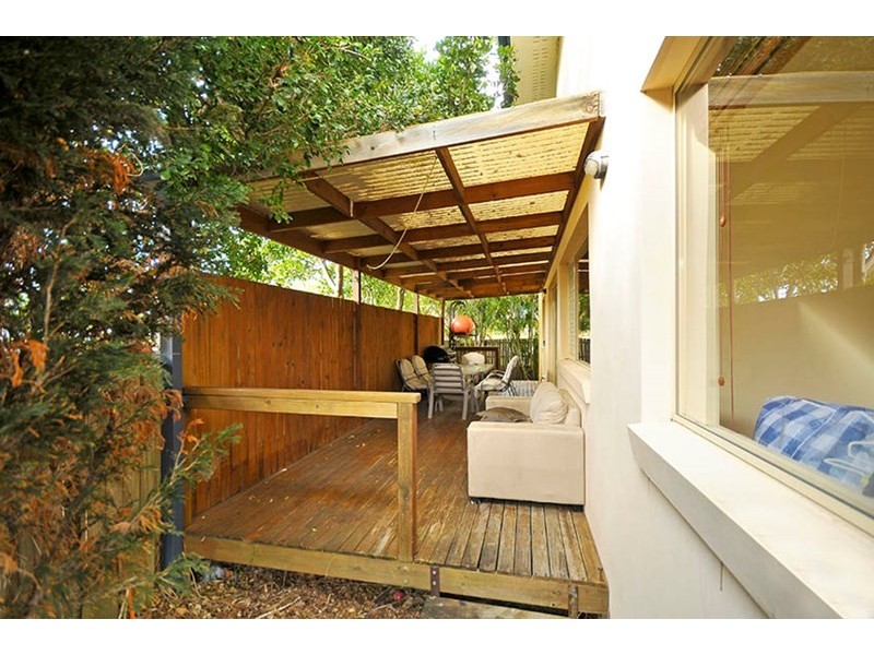 2/17 Evandale Crescent, Miami QLD 4220