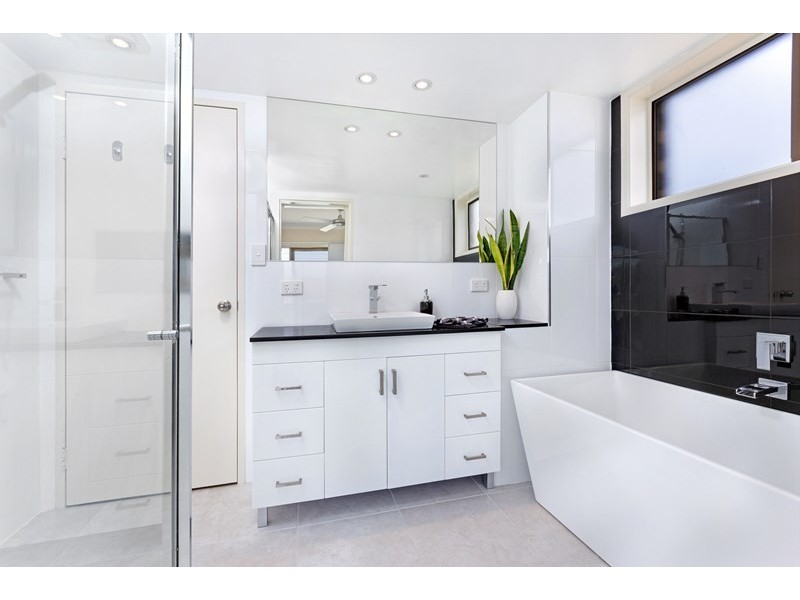 3/33 Surfers Avenue, Mermaid Waters QLD 4218