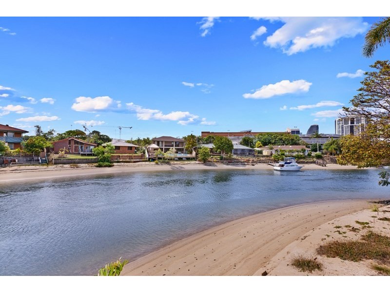 3/33 Surfers Avenue, Mermaid Waters QLD 4218