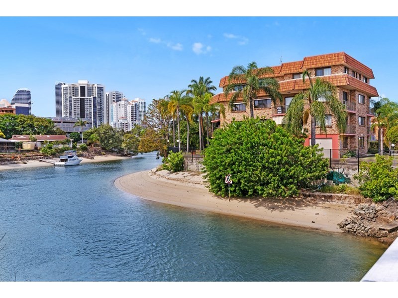 3/33 Surfers Avenue, Mermaid Waters QLD 4218