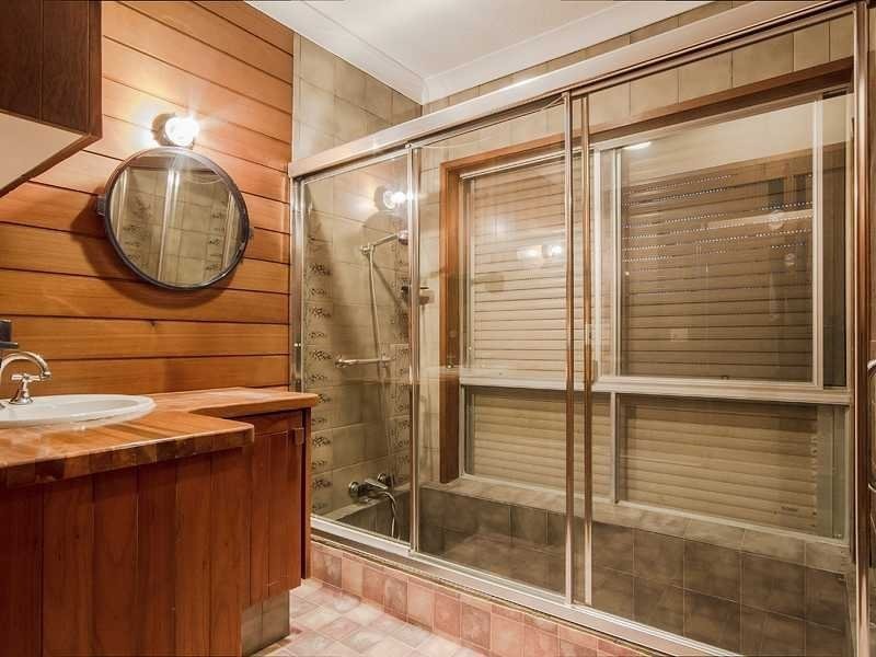 141 Monaco Street, Broadbeach Waters QLD 4218