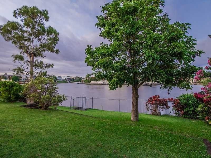 141 Monaco Street, Broadbeach Waters QLD 4218