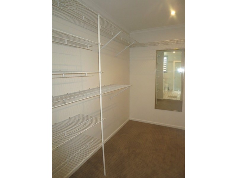 1 Bahia Court, Broadbeach Waters QLD 4218