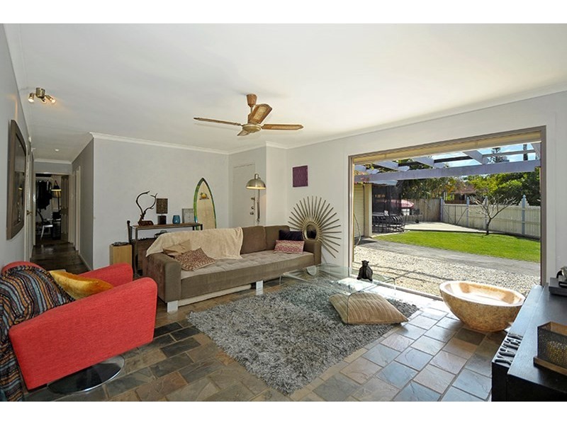 25 Karina Crescent, Broadbeach Waters QLD 4218