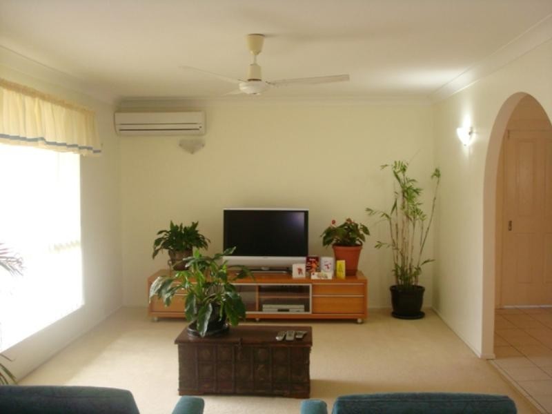 1 Intrepid Drive, Mermaid Waters QLD 4218