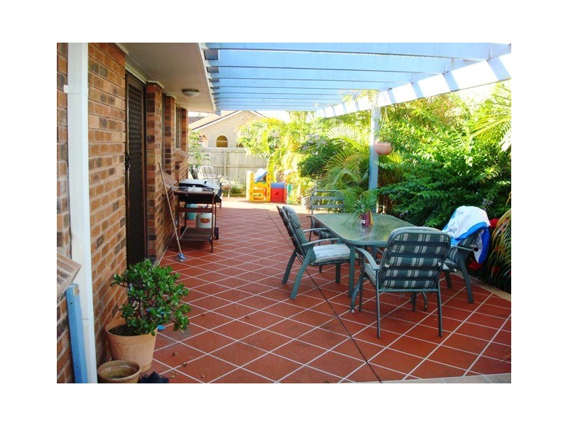 1 Intrepid Drive, Mermaid Waters QLD 4218