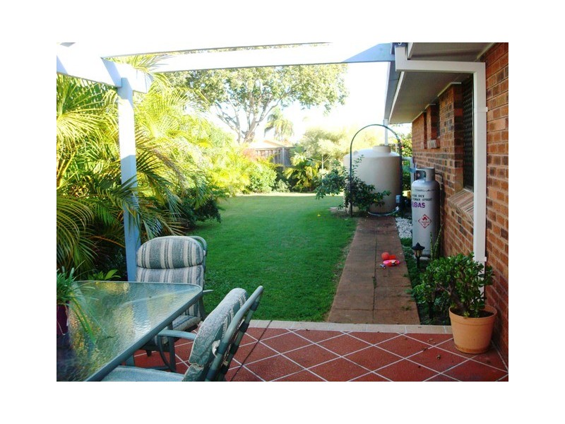 1 Intrepid Drive, Mermaid Waters QLD 4218