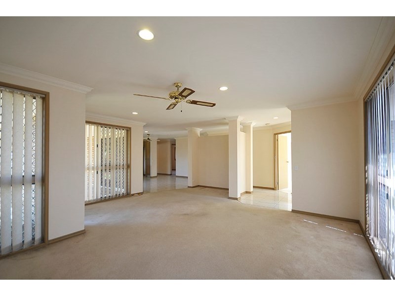 12 Oakleigh Circuit, Robina QLD 4226