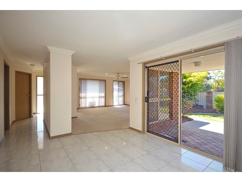 12 Oakleigh Circuit, Robina QLD 4226