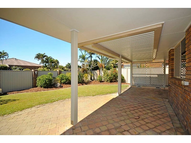 12 Oakleigh Circuit, Robina QLD 4226