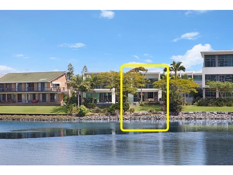 27 Miami Key, Broadbeach Waters QLD 4218
