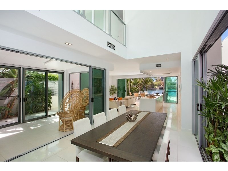 27 Miami Key, Broadbeach Waters QLD 4218