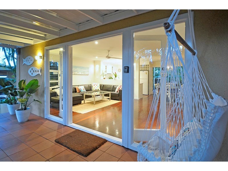 24 Savoy Drive, Broadbeach Waters QLD 4218