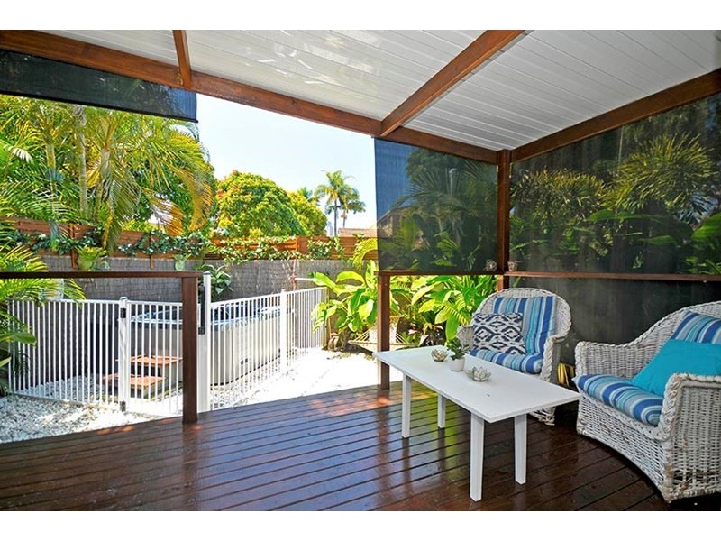 24 Savoy Drive, Broadbeach Waters QLD 4218