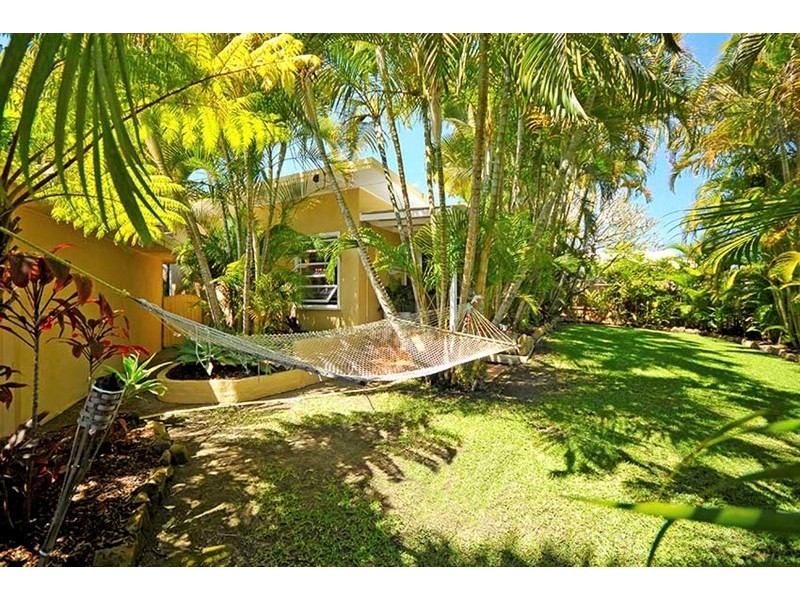 24 Savoy Drive, Broadbeach Waters QLD 4218