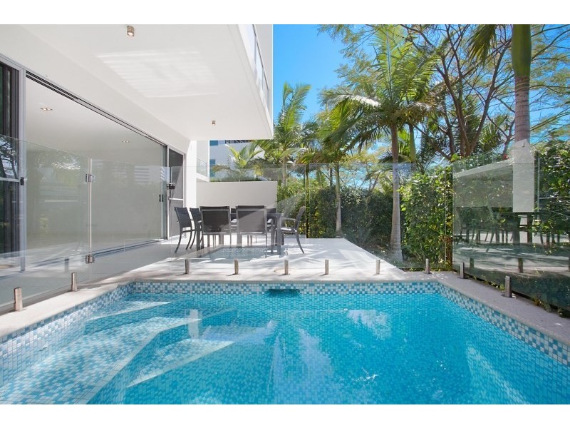 25 Miami Key, Broadbeach Waters QLD 4218