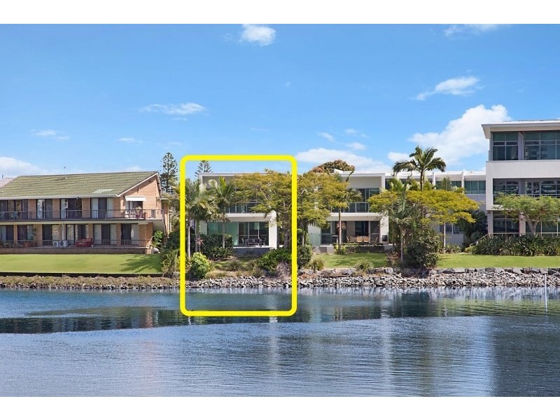 25 Miami Key, Broadbeach Waters QLD 4218