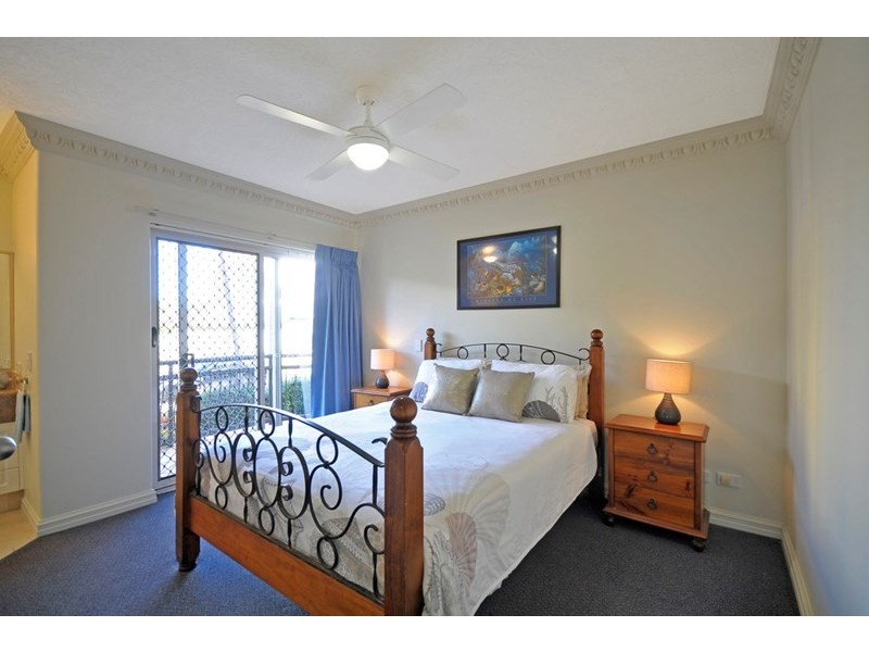 2/311 GOLDEN FOUR Drive, Bilinga QLD 4225