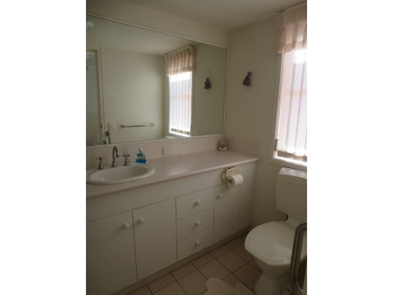 1/5 Mermaid Avenue, Mermaid Beach QLD 4218