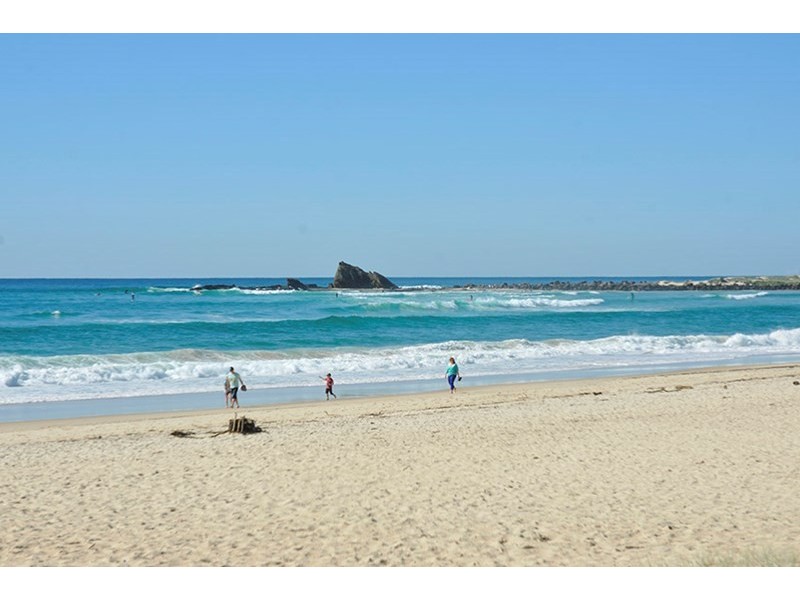 75 Palm Beach Avenue, Palm Beach QLD 4221