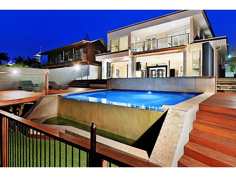 29 Remo Street, Isle Of Capri QLD 4217