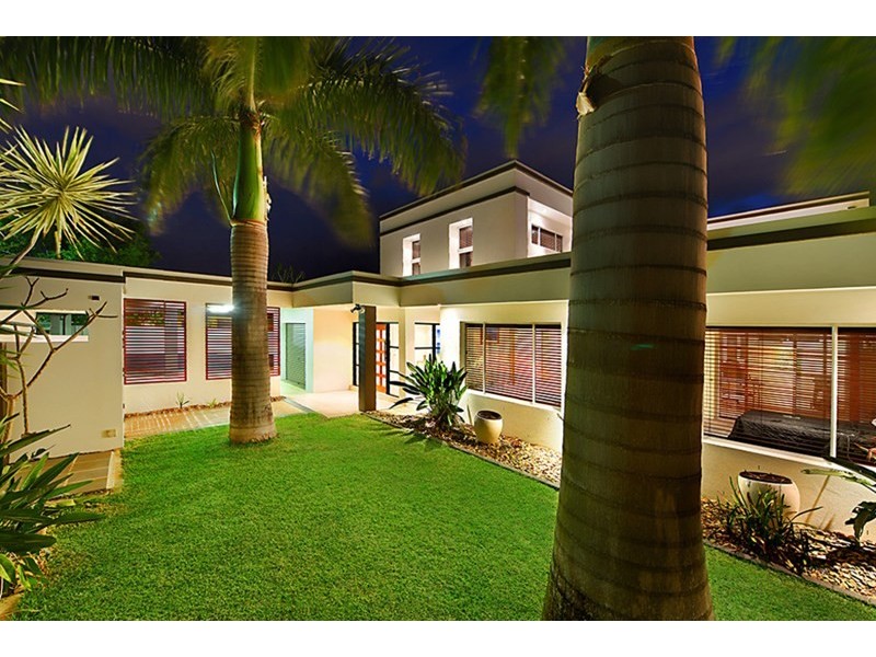 29 Remo Street, Isle Of Capri QLD 4217