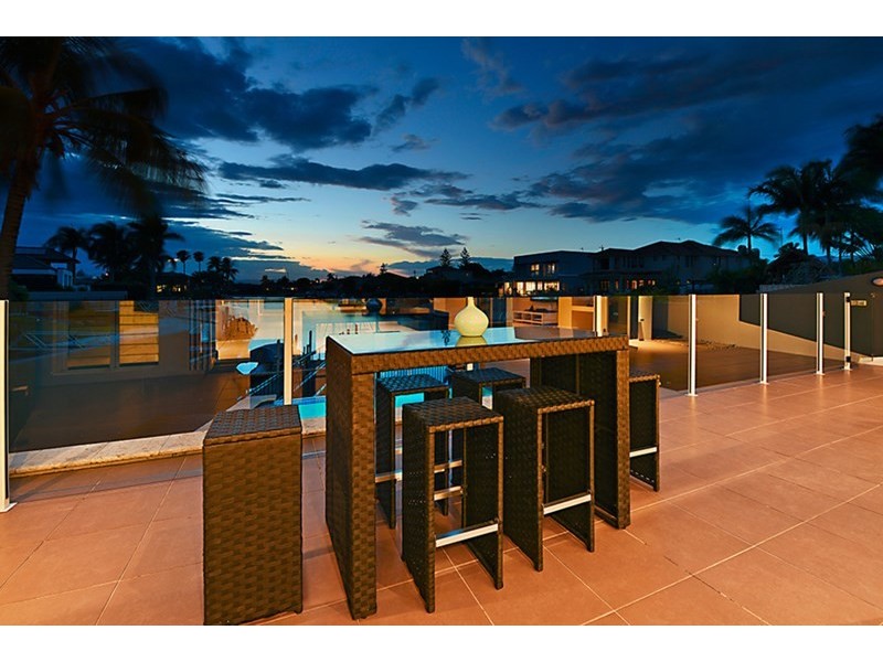 29 Remo Street, Isle Of Capri QLD 4217