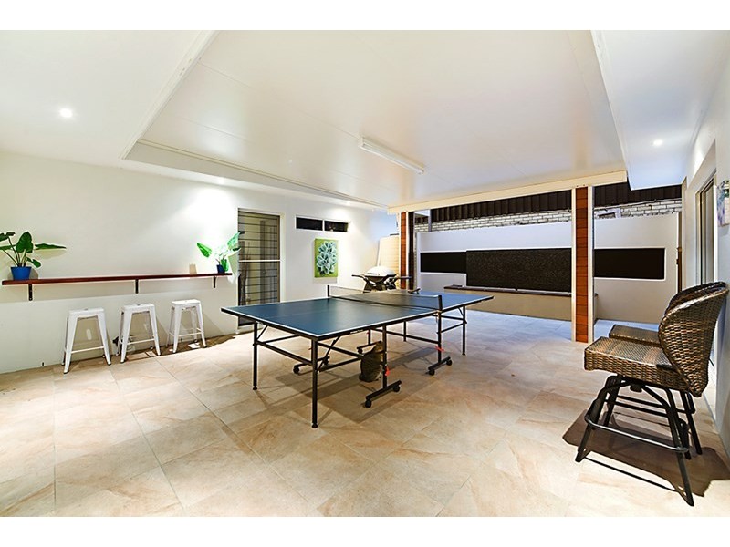 29 Remo Street, Isle Of Capri QLD 4217