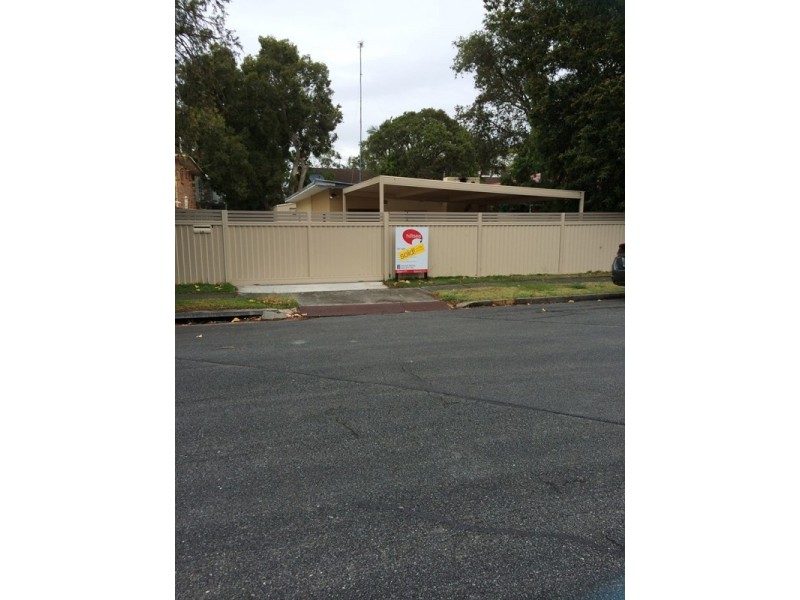 14 Bright Avenue, Labrador QLD 4215