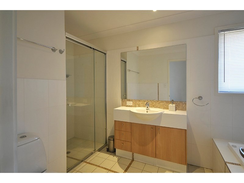 21 Royal woods Drive, Robina QLD 4226