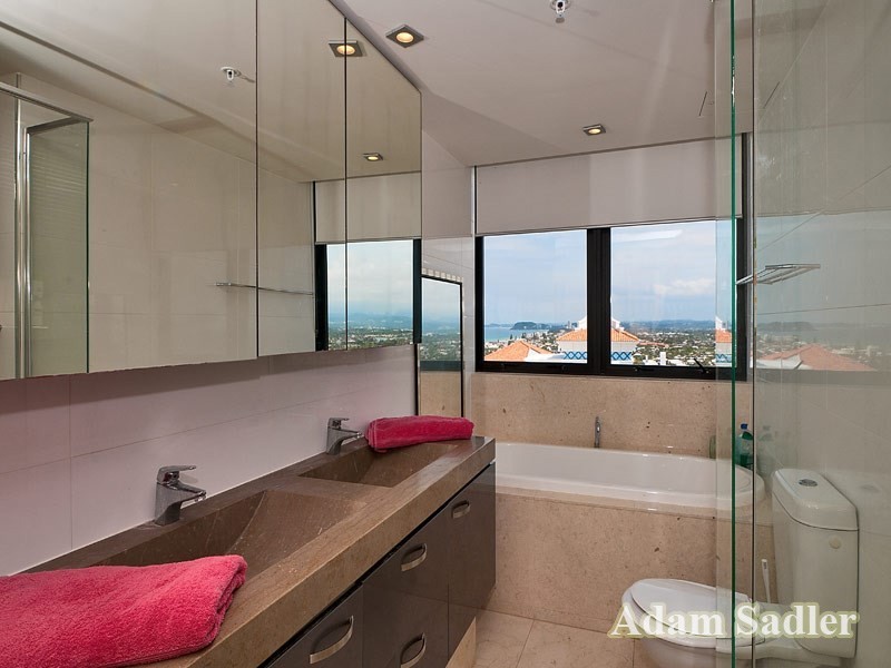 22 Surf Parade, Broadbeach QLD 4218