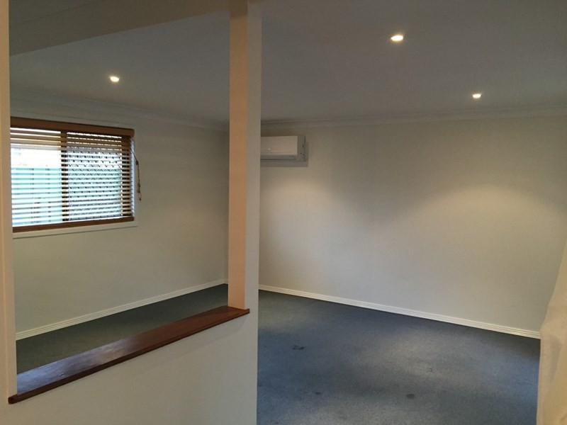 73 Clear Island Road, Broadbeach Waters QLD 4218