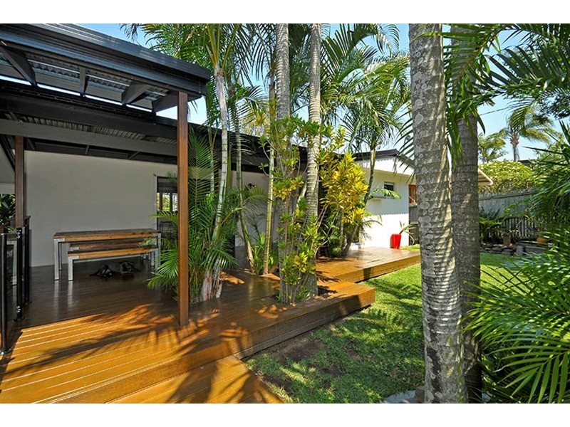 4 Talinga Crescent, Southport QLD 4215